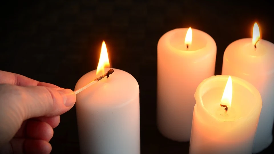Velas encendidas Velas