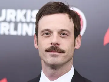 Scoot McNairy Scoot McNairy