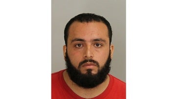 Ahmad Khan Rahami, de 28 años, tras su detención sospechoso de colocar varios artefactos en Nueva York y Nueva Jersey