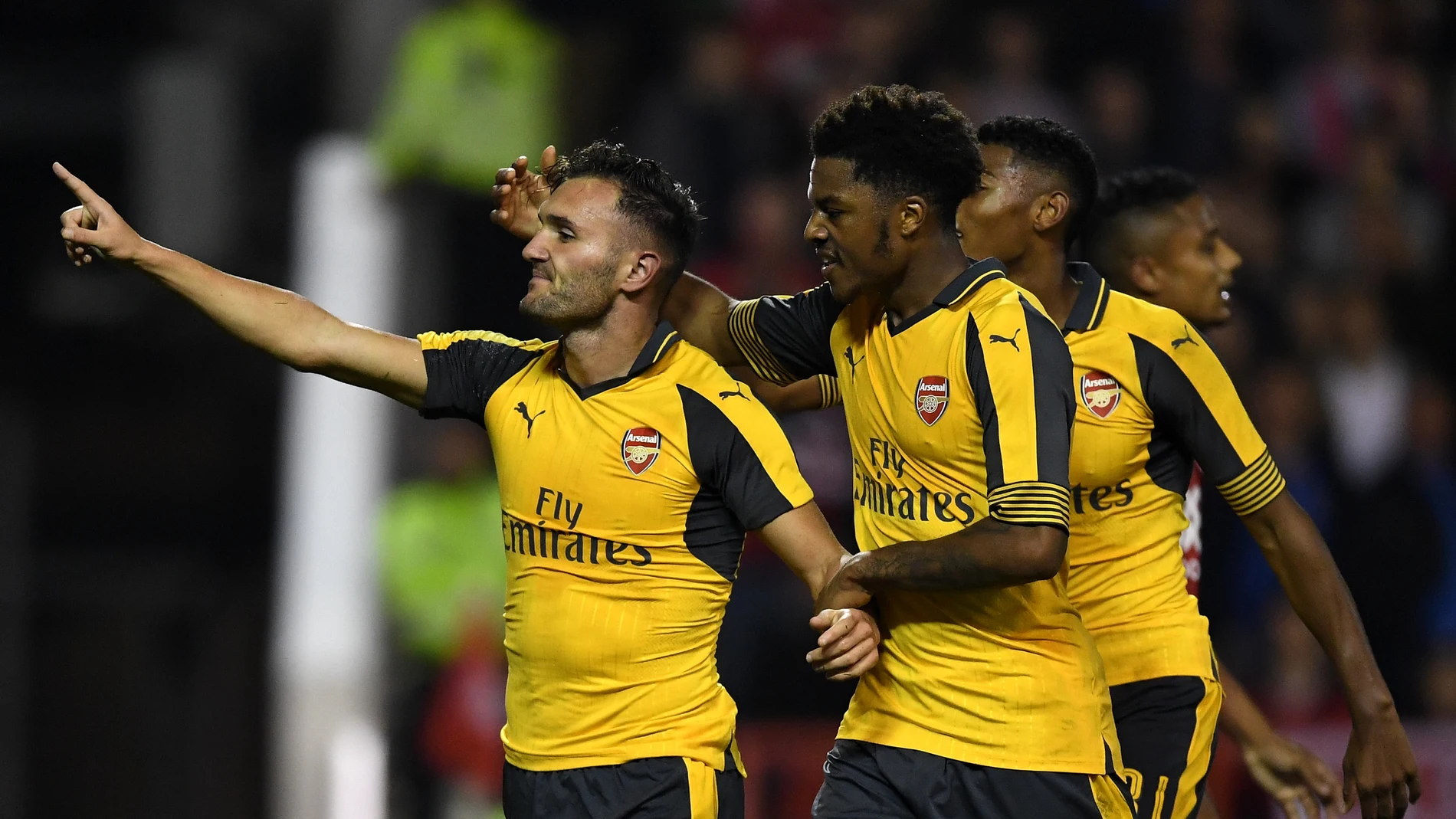 Lucas Pérez celebra un gol con el Arsenal Lucas Pérez celebra un gol con el Arsenal