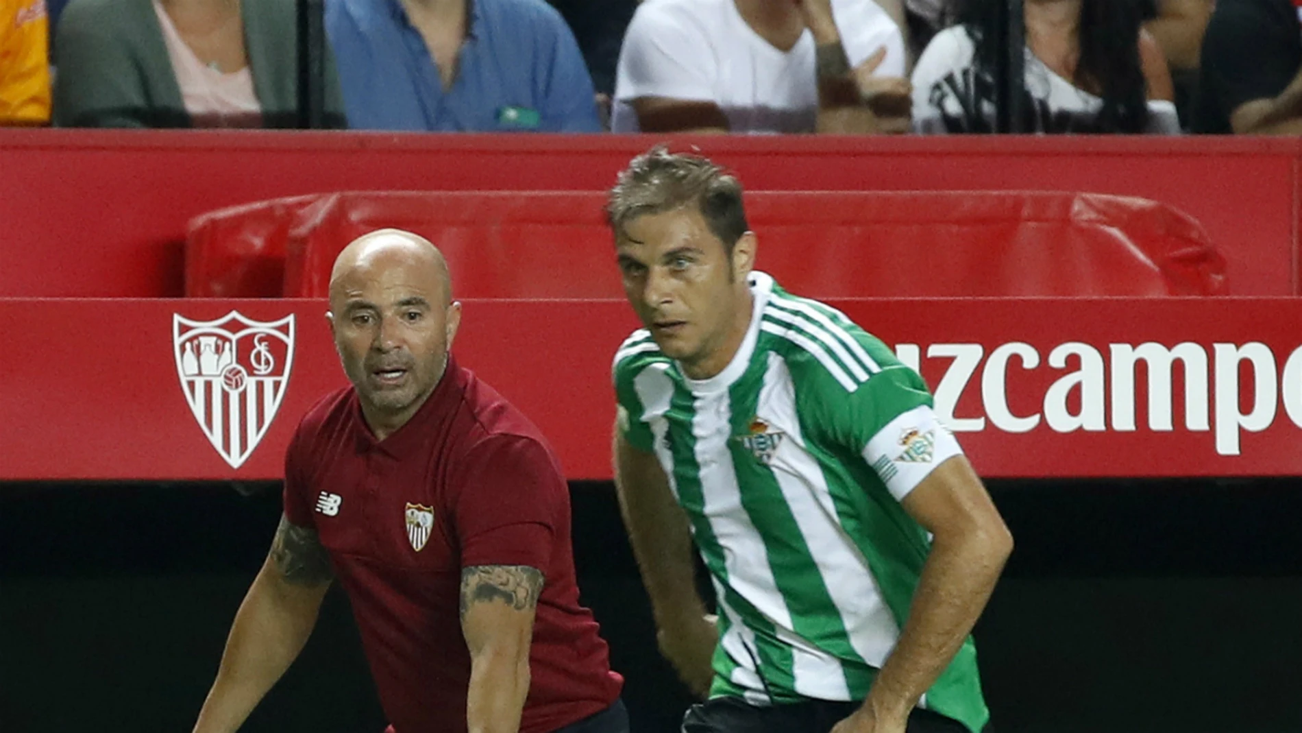 Sampaoli corre junto a Joaquín Sampaoli corre junto a Joaquín