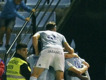 El Celta de Vigo celebra el gol de Hugo Mallo