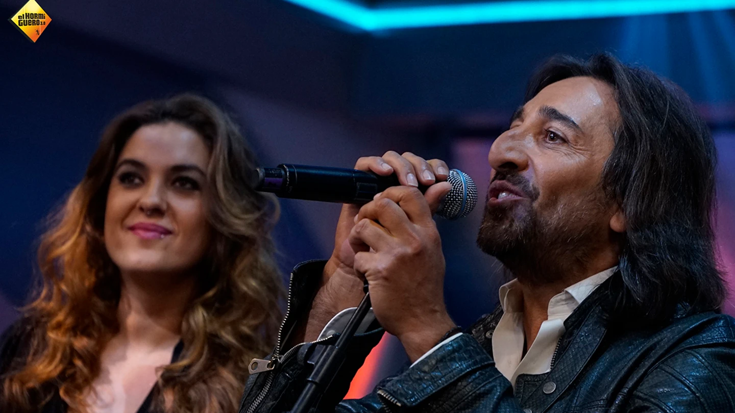 Emilio Aragón estrena sección en 'El Hormiguero' versionando a Nino Bravo junto a Antonio Carmona y Alba Molina Emilio Aragón estrena sección en 'El Hormiguero' versionando a Nino Bravo junto a Antonio Carmona y Alba Molina