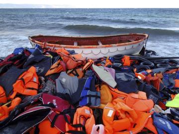 Más de 300.000 personas cruzaron el Mediterráneo y alcanzaron las costas europeas