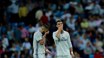 Benzema y Cristiano Ronaldo en el partido contra el Villarreal
