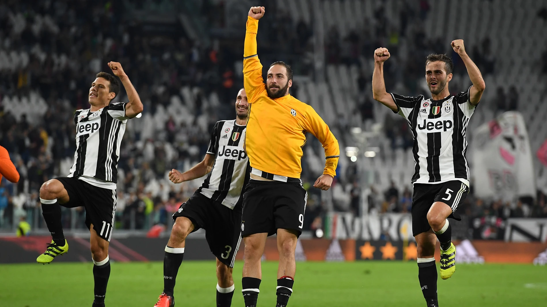 La Juventus celebra la victoria en la Serie A La Juventus celebra la victoria en la Serie A