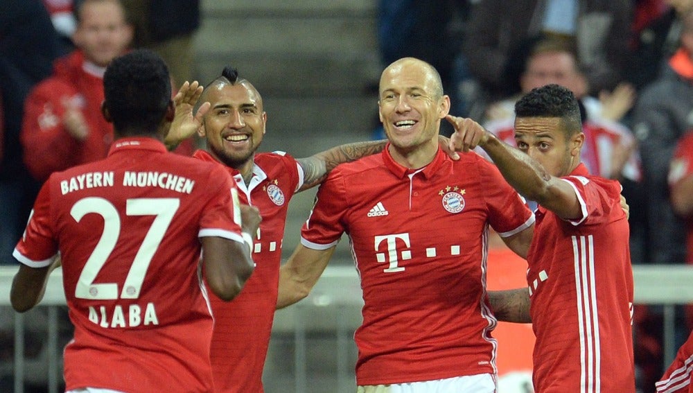 Robben festeja su gol ante el Hertha.
