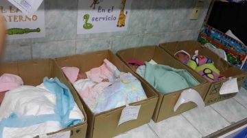 Niños en cajas de cartón en lugar de incubadoras en Venezuela