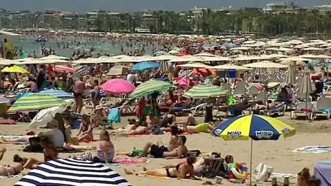 Frame 0.856963 de: El sector turístico español quiere situarse a la cabeza de los destinos inteligentes Frame 0.856963 de: El sector turístico español quiere situarse a la cabeza de los destinos inteligentes