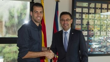 Sergio Busquets renueva hasta 2021 con el FC Barcelona