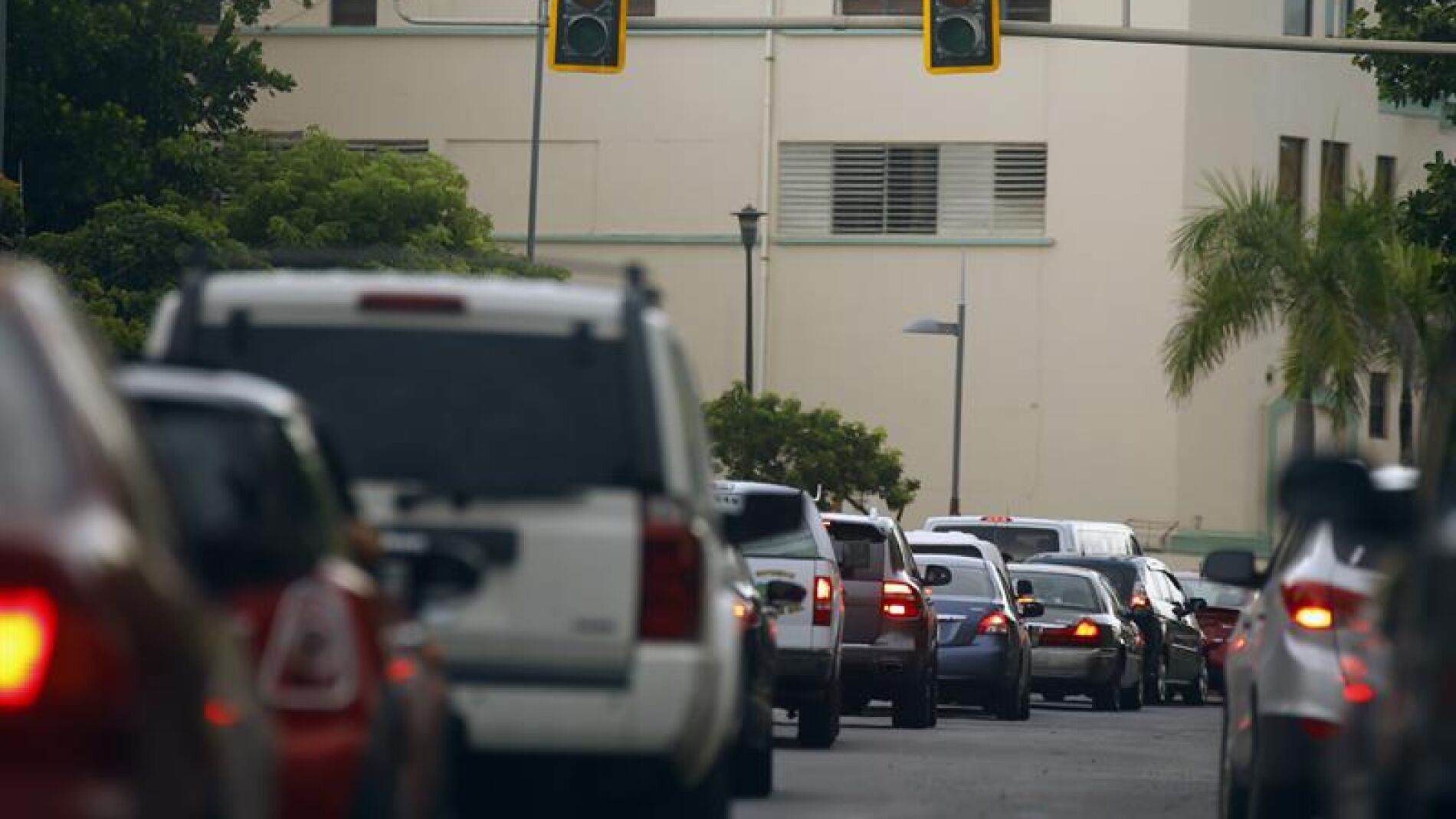 Alrededor de un mill&oacute;n y medio de personas se han visto afectadas hoy por un apag&oacute;n el&eacute;ctrico general en Puerto Rico