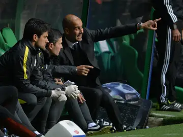 Guardiola da indicaciones en el duelo ante el Celtic Guardiola da indicaciones en el duelo ante el Celtic