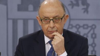 Montoro subraya que bajará el techo de gasto en al menos 5.000 millones de euros