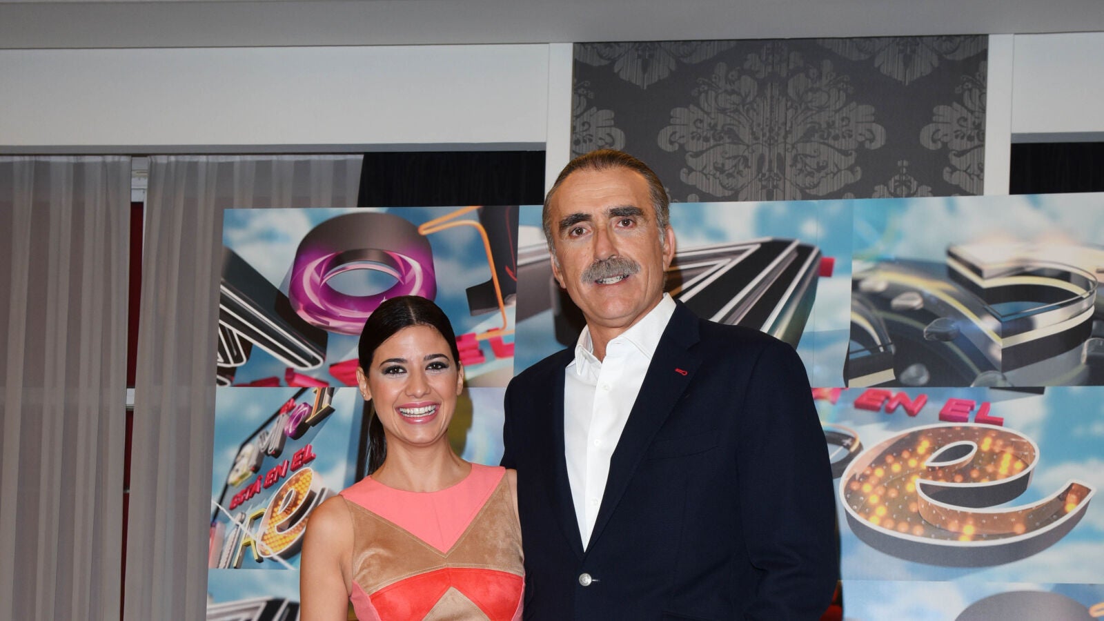 Ares y Juan y Medio definen 'El amor está en el aire' en una sola frase