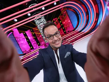 Àngel Llàcer se hace un selfie para 'Tu cara me suena' Àngel Llàcer se hace un selfie para 'Tu cara me suena'