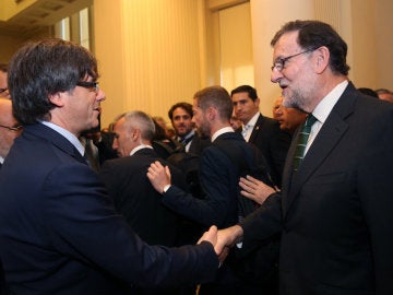 Mariano Rajoy y Carles Puigdemont