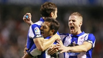 Borges celebra el 1-0 con sus compañeros
