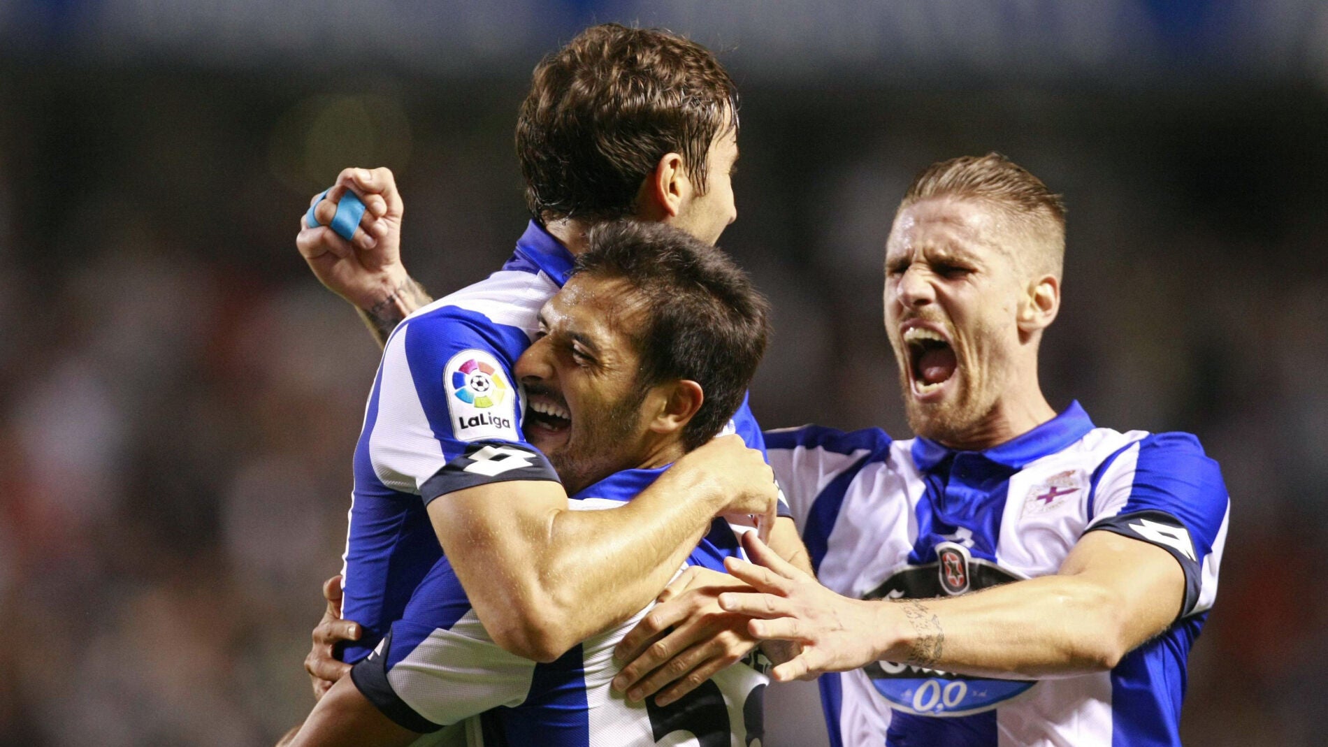 Borges celebra el 1-0 con sus compa&ntilde;eros