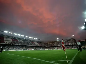 El Vicente Calderón, una noche de septiembre de 1999 El Vicente Calderón, una noche de septiembre de 1999