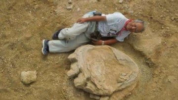 Huella de dinosaurio hallado en el desierto de Gobi