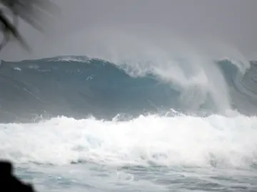 Fuerte oleaje en el mar Fuerte oleaje en el mar