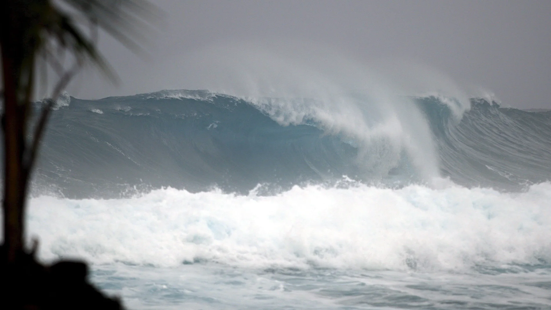 Fuerte oleaje en el mar Fuerte oleaje en el mar