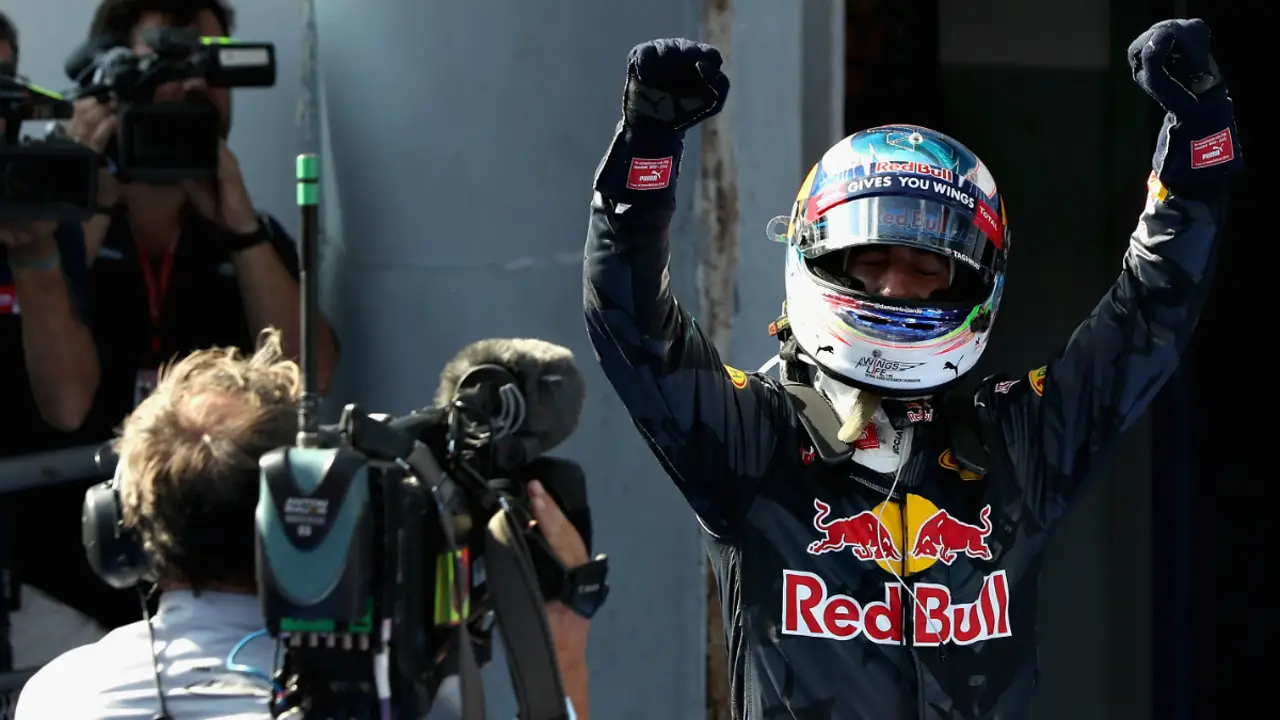Ricciardo celebra su victoria