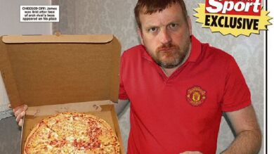 Un aficionado del United encuentra la cara de Pep Guardiola en su pizza