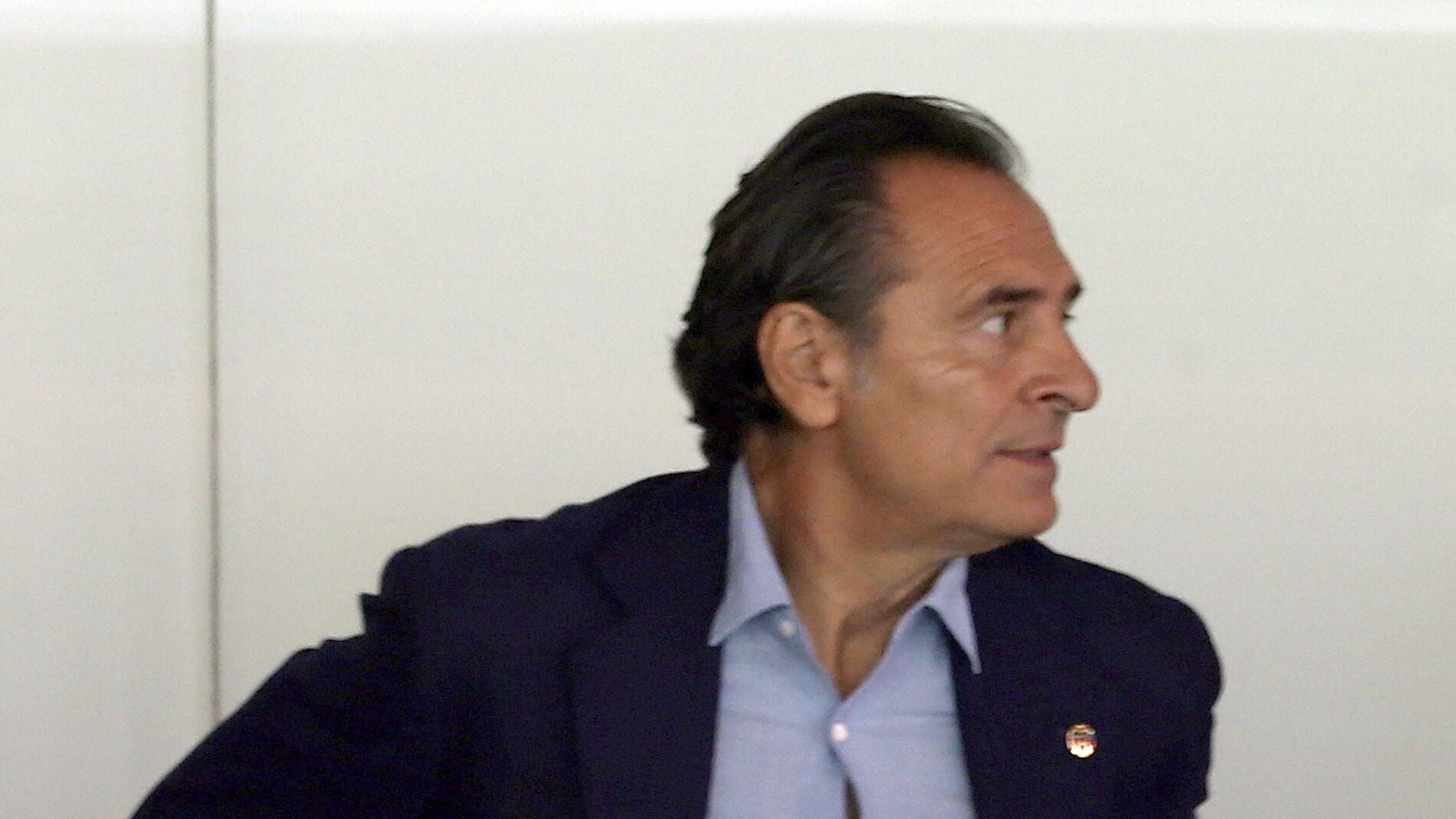Prandelli, en el palco de Mestalla