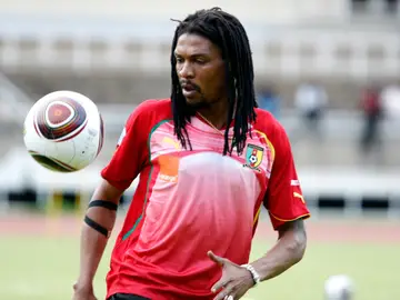 El futbolista camerunés Rigobert Song El futbolista camerunés Rigobert Song