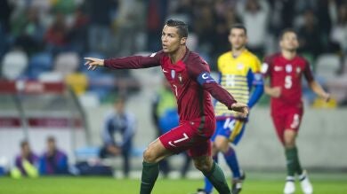 Cristiano Ronaldo lidera la goleada de Portugal ante una Andorra que se quedó con nueve