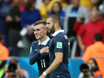 Benzema y Griezmann, en un partido de la Selección francesa Benzema y Griezmann, en un partido de la Selección francesa