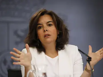 Soraya Sáenz de Santamaría en rueda de prensa Soraya Sáenz de Santamaría en rueda de prensa