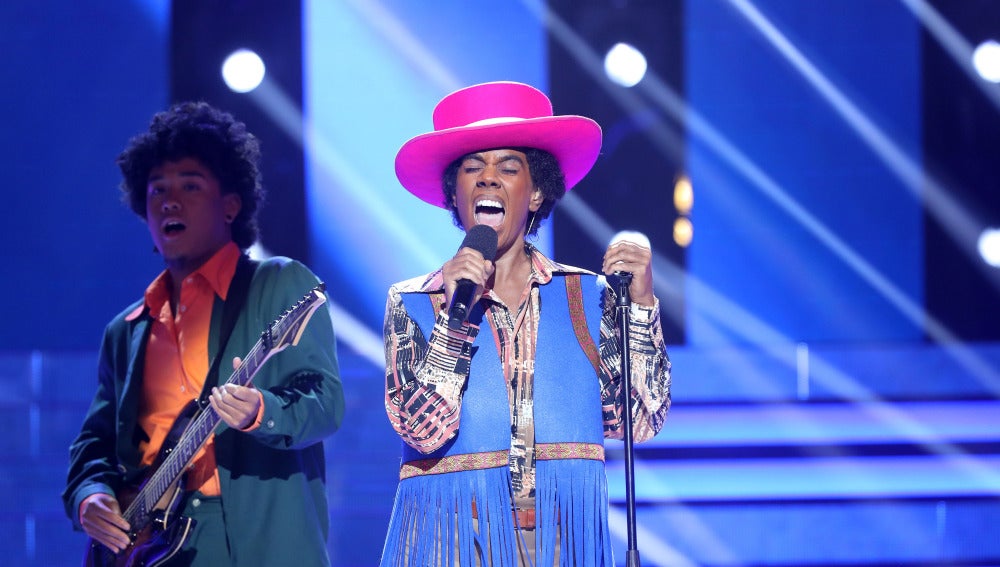 Beatriz Luengo imita a Michael Jackson con su canci&oacute;n "I'll be there"