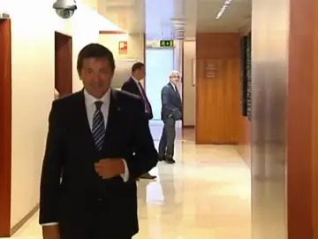 Frame 15.106891 de: Rajoy y Javier Fernández en contacto a la espera de la decisión socialista Frame 15.106891 de: Rajoy y Javier Fernández en contacto a la espera de la decisión socialista