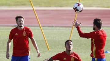 Saúl participa en un entrenamiento con la selección española de fútbol