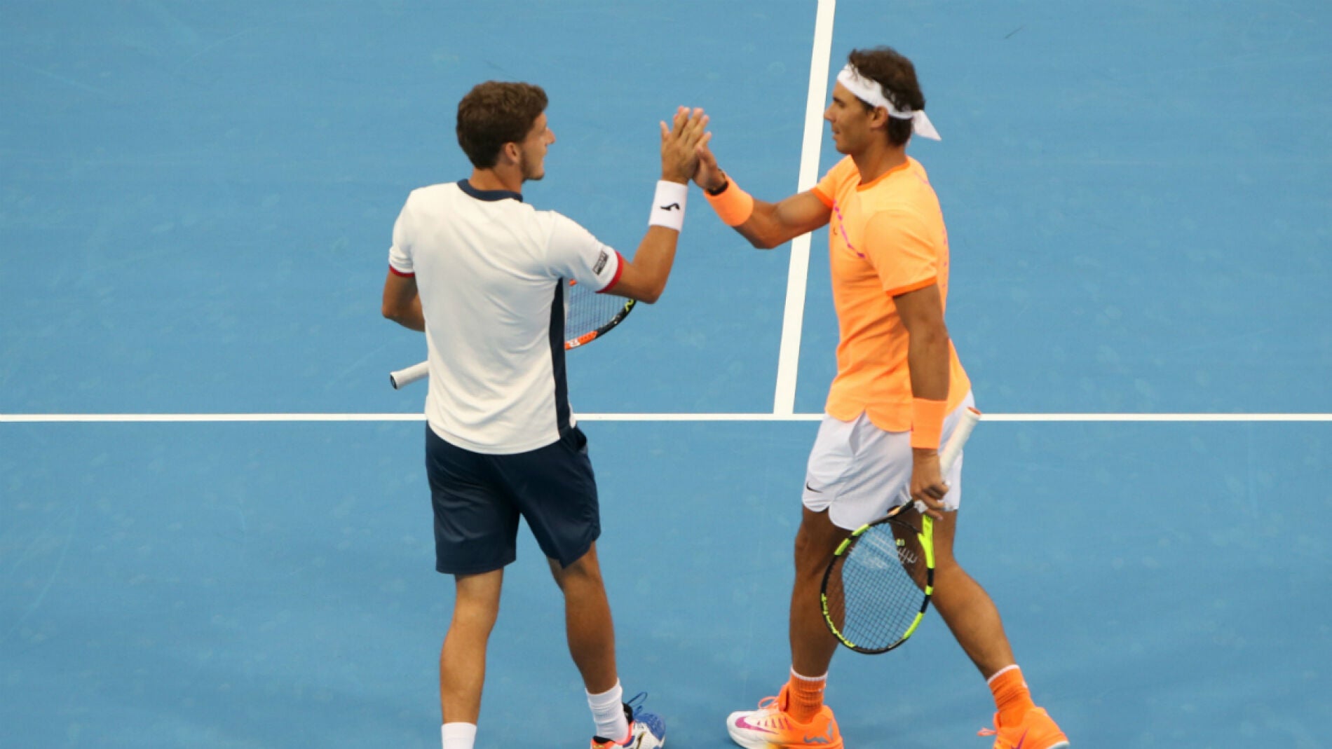 Nadal y Carre&ntilde;o se saludan