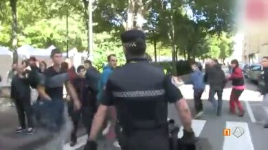 Siete agentes, heridos leves durante el desalojo de un edificio okupado en Pamplona