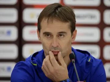 Julen Lopetegui. durante la rueda de prensa Julen Lopetegui. durante la rueda de prensa