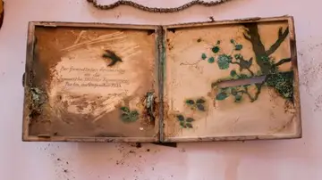 Tesoro encontrado por los nietos en Polonia Tesoro encontrado por los nietos en Polonia