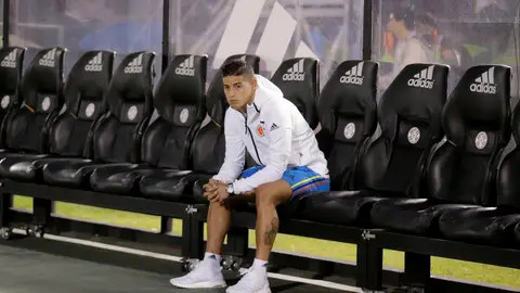 James tuvo que quedarse en el banquillo ante Paraguay James tuvo que quedarse en el banquillo ante Paraguay