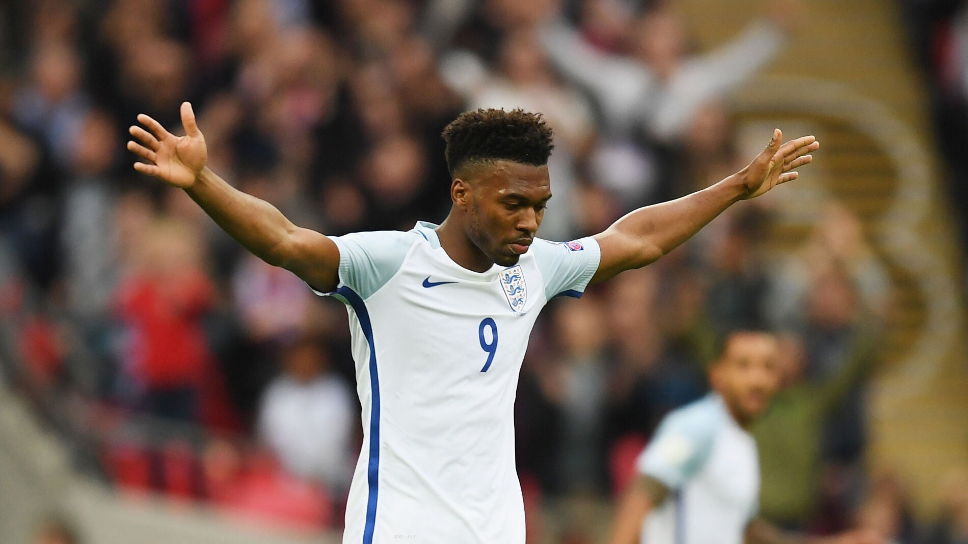 Sturridge celebra su gol contra Malta