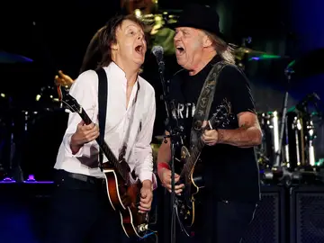 Paul McCartney y Neil Young arrasaron en el Desert Trip Paul McCartney y Neil Young arrasaron en el Desert Trip