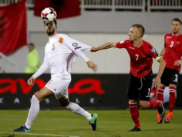 Gerard Piqué, durante el partido contra Albania Gerard Piqué, durante el partido contra Albania