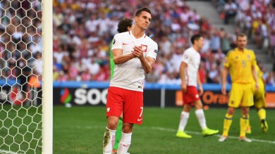 Milik se rompe el ligamento cruzado anterior y estará de baja de seis a ocho meses