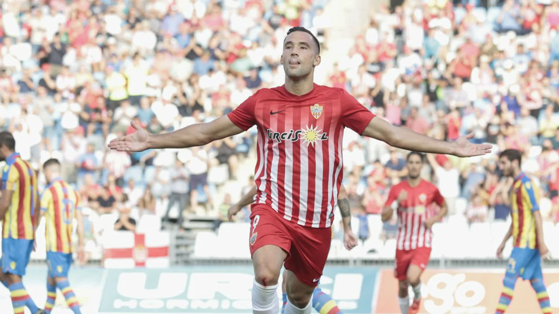 Quique fue el encargado de abrir el marcador en el Almería-Levante Quique fue el encargado de abrir el marcador en el Almería-Levante