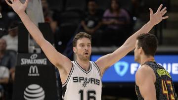 Pau Gasol, en su debut con los San Antonio Spurs