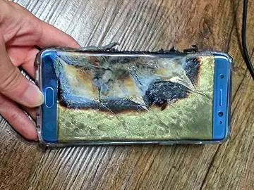Un terminal Galaxy Note 7 después de arder Un terminal Galaxy Note 7 después de arder
