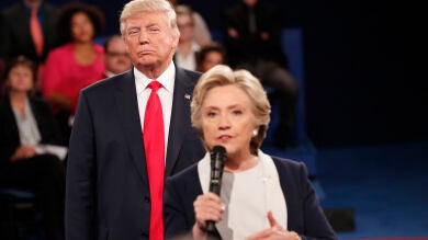 Trump sale airoso del debate tras el peor escándalo de su campaña