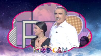 La Kiss Cam caza a Ares Teixidó y Juan y Medio